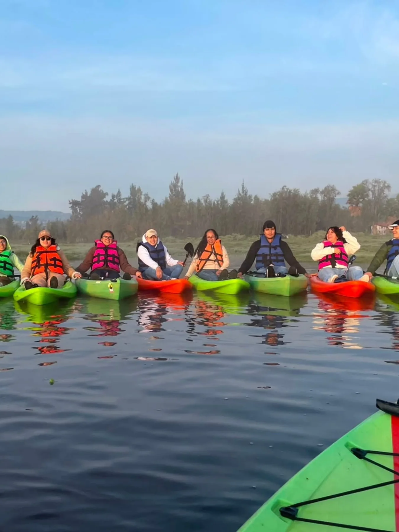 Grupo en kayak en Xochimilco